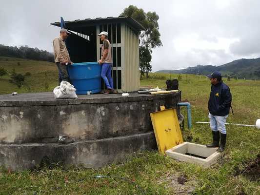 Más de 70 mil habitantes de zonas rurales consumen agua apta para consumo humano